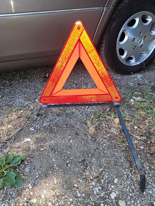 Оригинален авариен триъгълник за автомобил форд