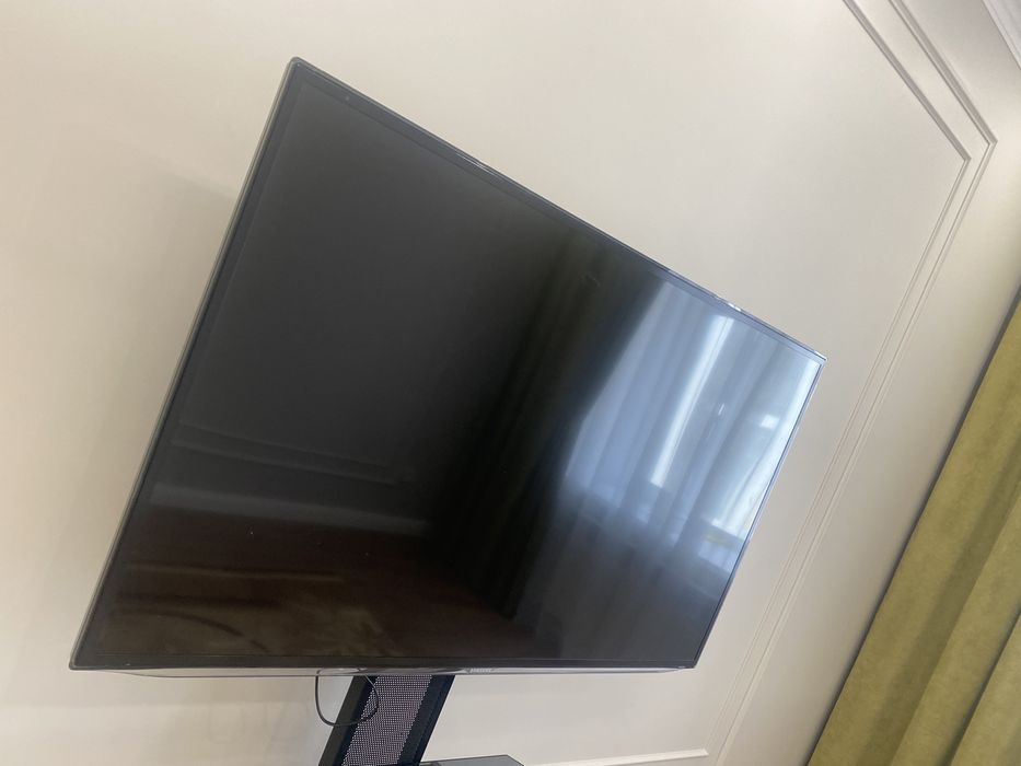 Продается телевизор smart samsung
