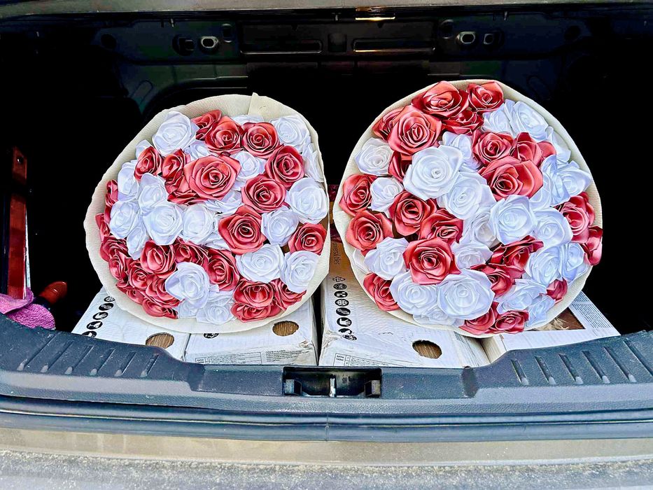 Подарък Букети от сатенени рози