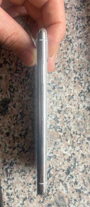 iPhone X 256GB неразличим от нов