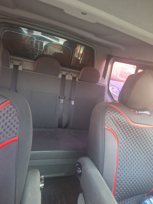 Dezmembrez renault trafic opel vivaro 2.0 dci euro 5