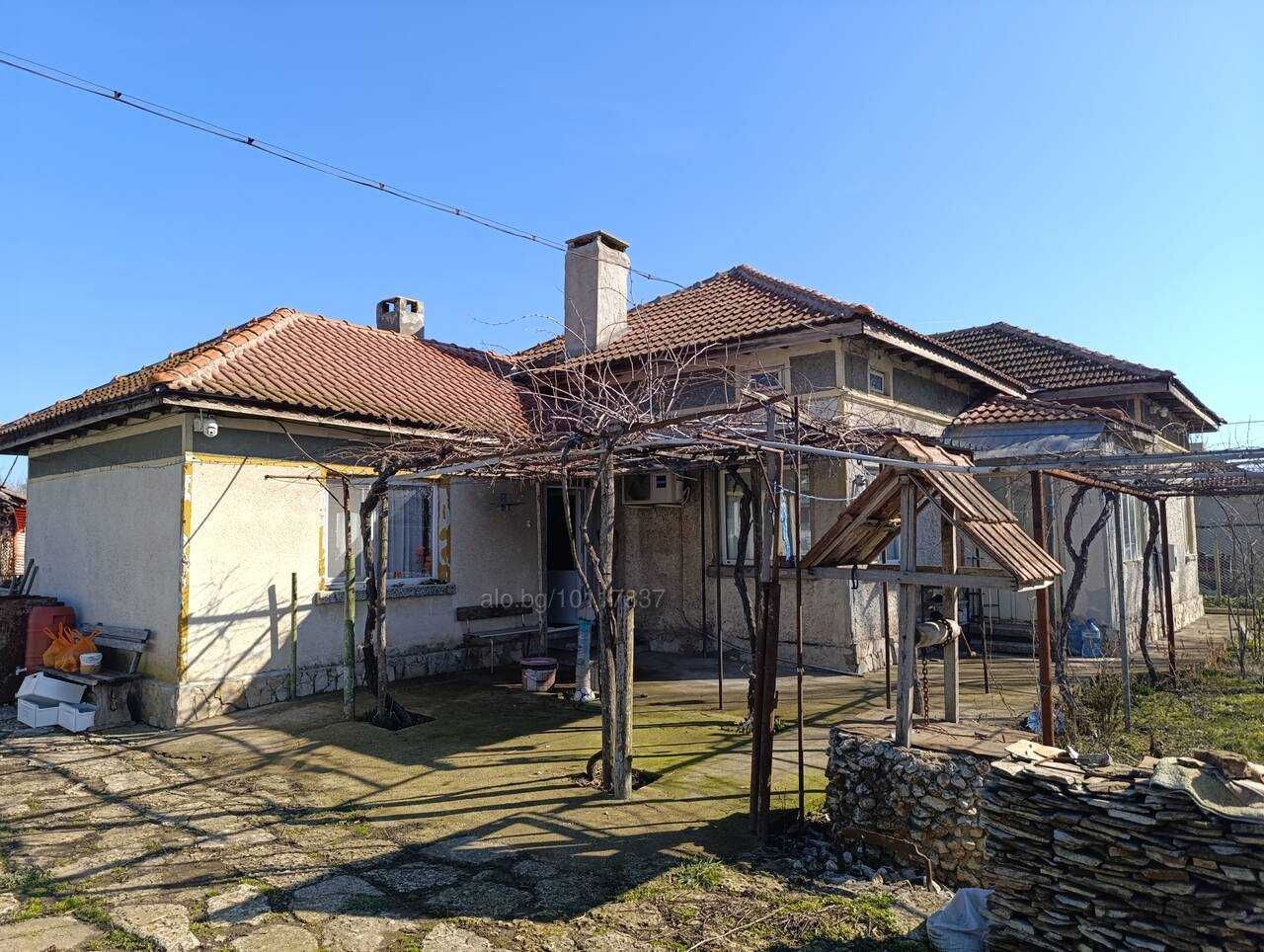 Реновирана къща в Сенокос