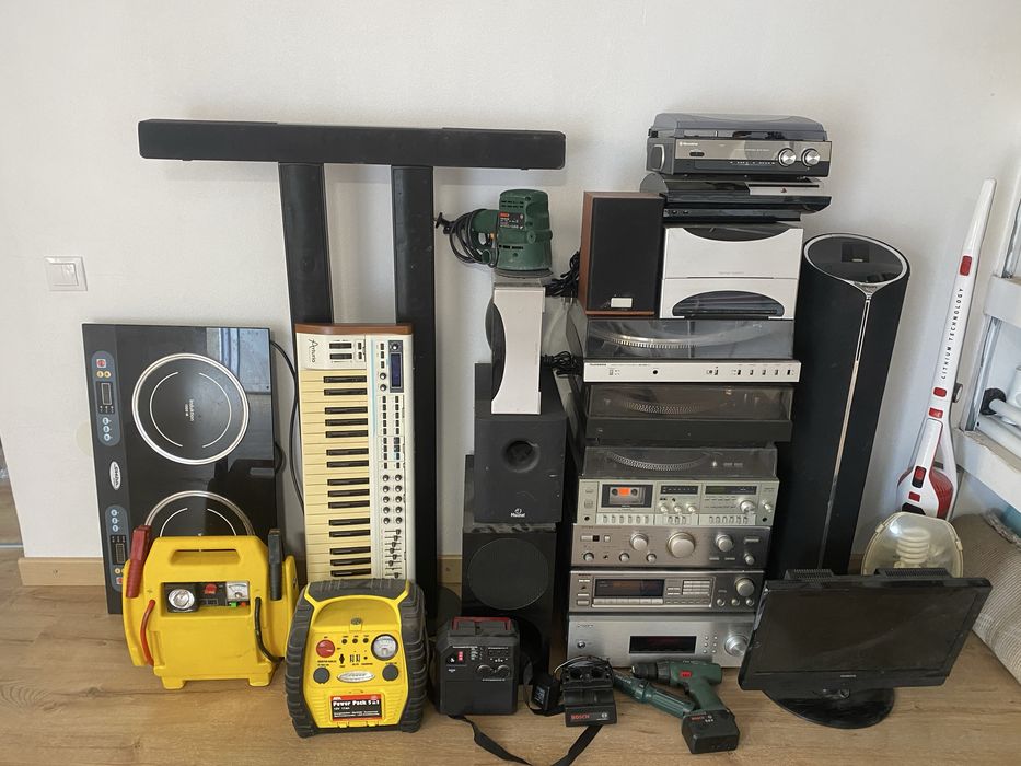 Statie / pick.up / orga / incarcatoare / scule / boxe