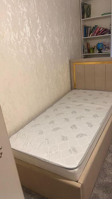 Диван с матрасом