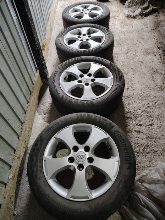 Продам диски с резиной на 16