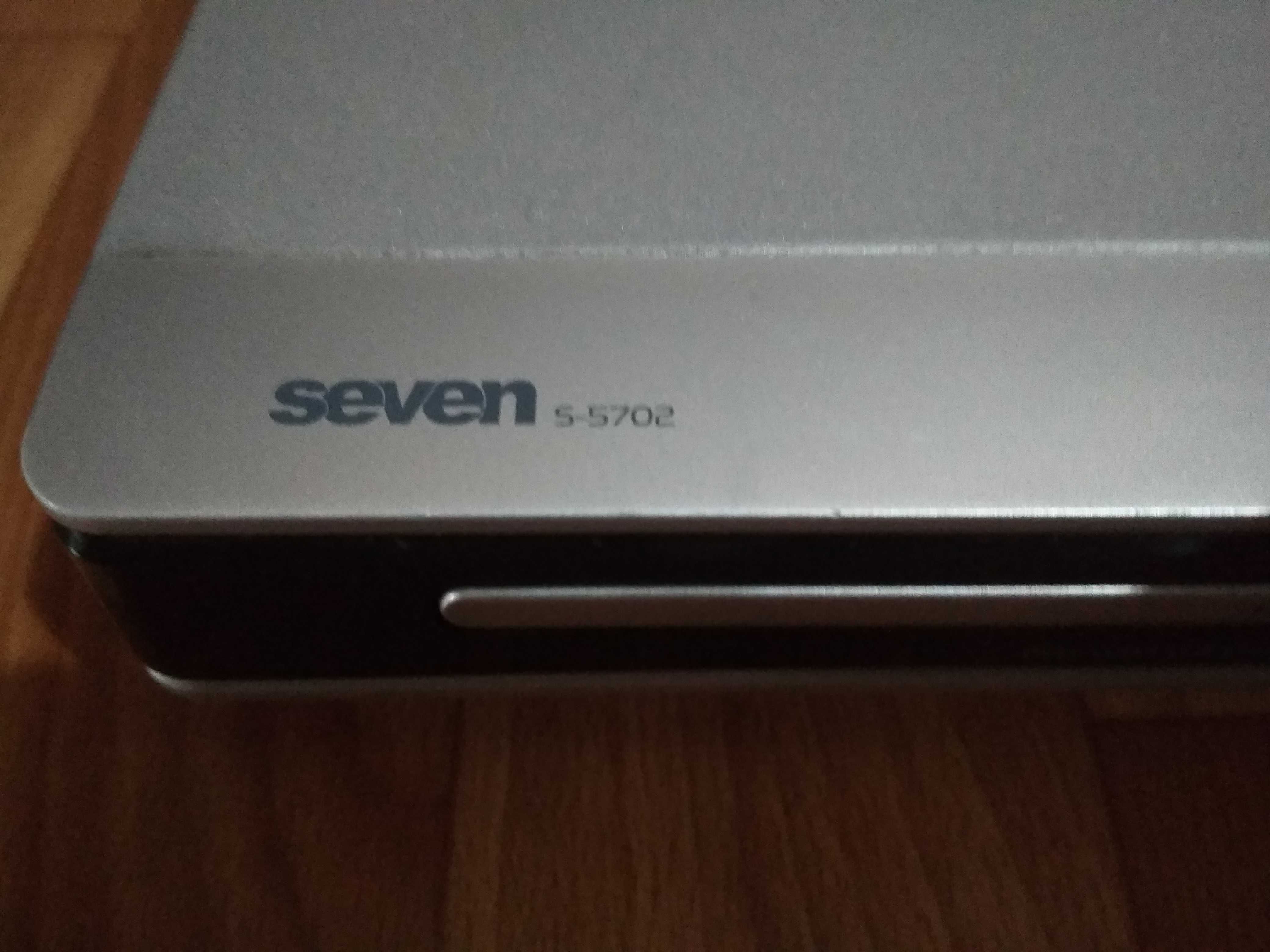 DVD player проигрыватель Seven + 10 дисков
