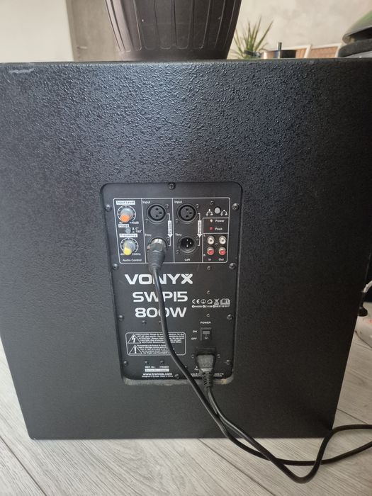 Bas activ 800W, olosit doar in casa.