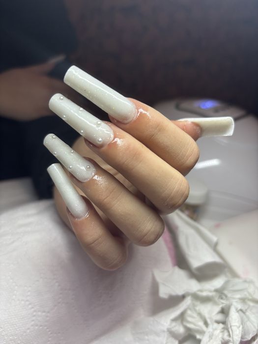 Manichiura cu gel si semi