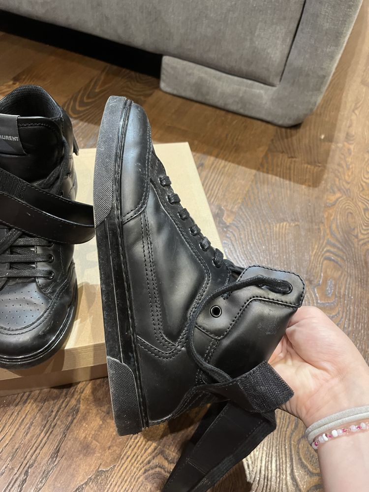 Yves saint laurent sneakers