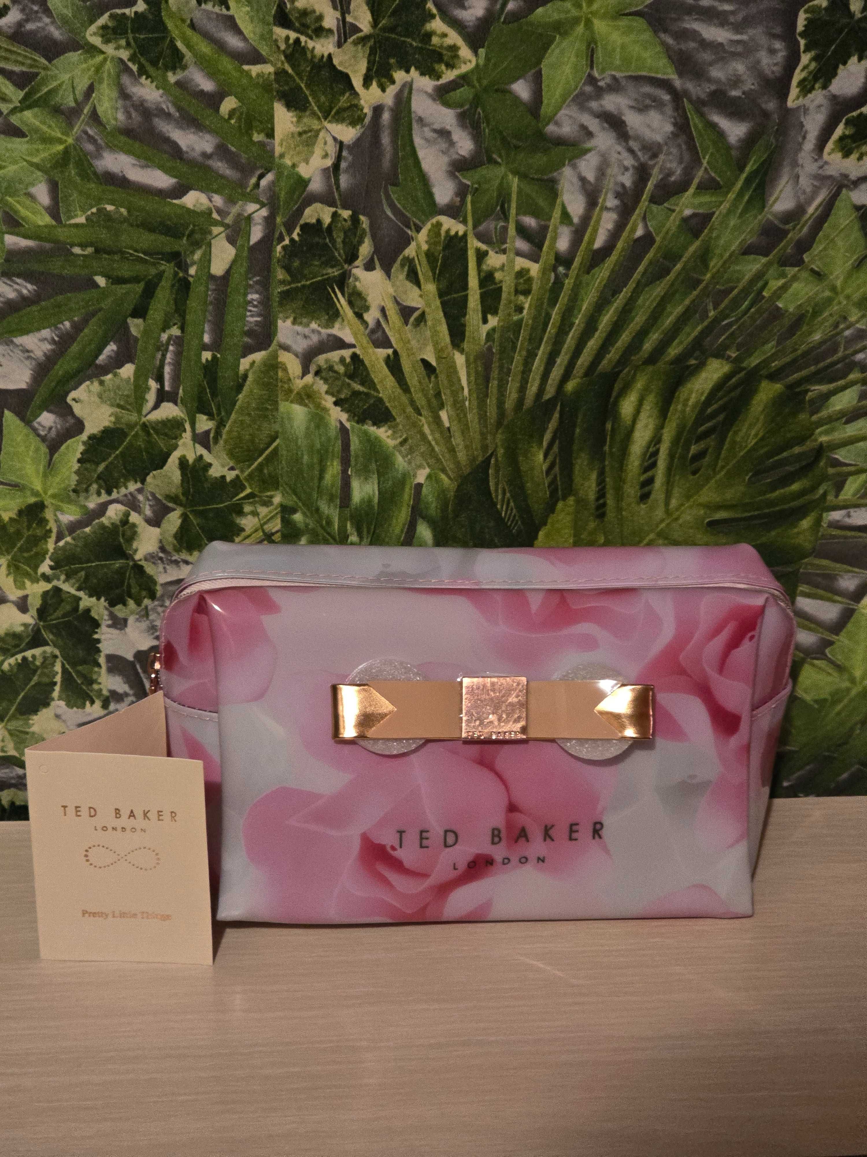 Ted Baker оригинален комплект от чантата и несесер