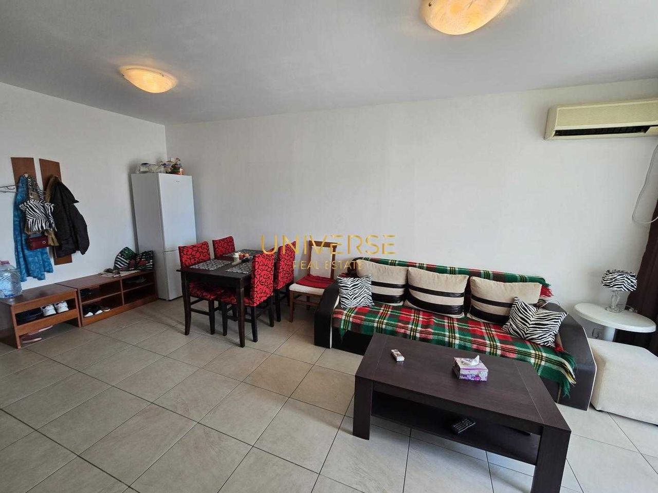 Продава се Двустаен апартамент в к.к. Слънчев бряг - 60 кв.м за 1200 €/кв.м - Снимка #1