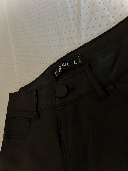 Pantaloni de piele/blugi evazati
