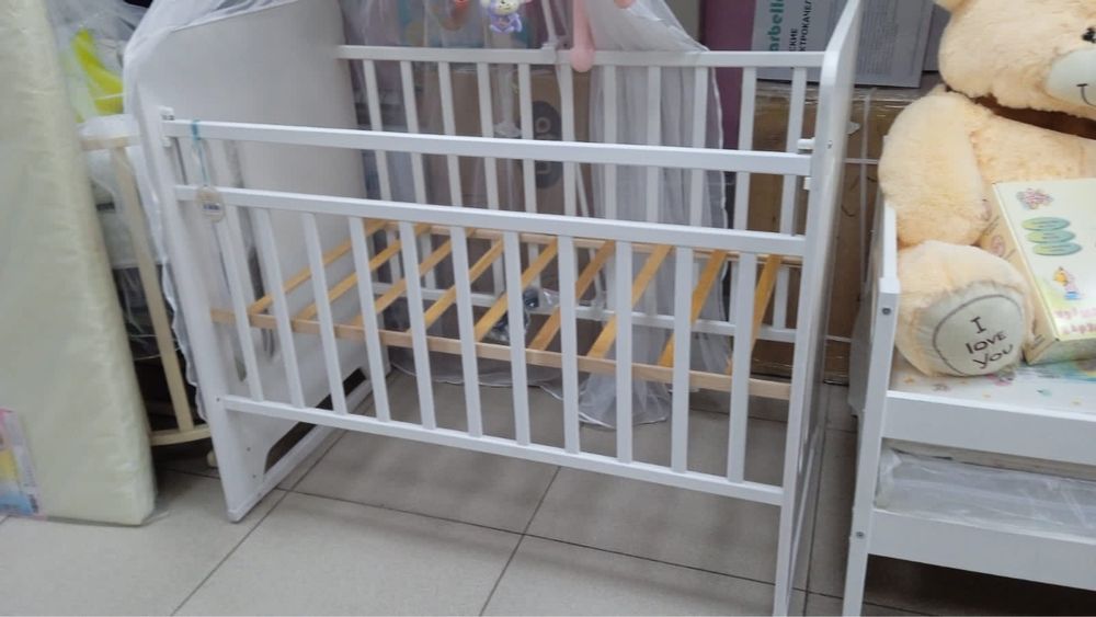 Кровати с матрасом