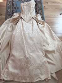 Уникална сватбена рокля