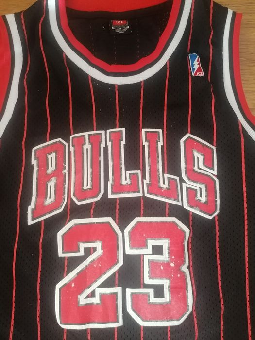 Maieu baschet nr. 23 M. JORDAN