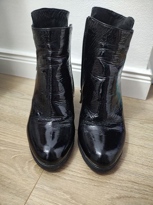 Ghete de dama lucioase