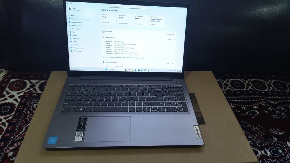 Laptop Lenovo aproape nou