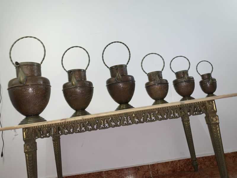 Set carafe sase buc din cupru cu ornament si maner din bronz