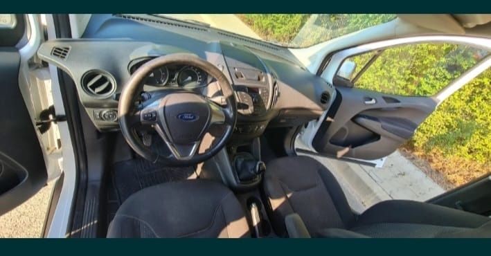 Ford transit courier