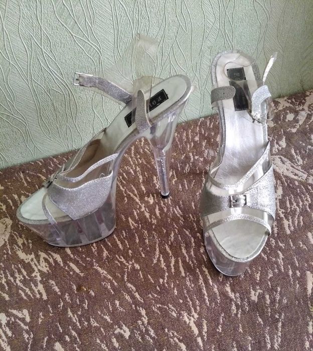 продам стрипы для танцев