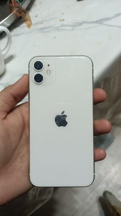 Айфон 11 сатылады 50к