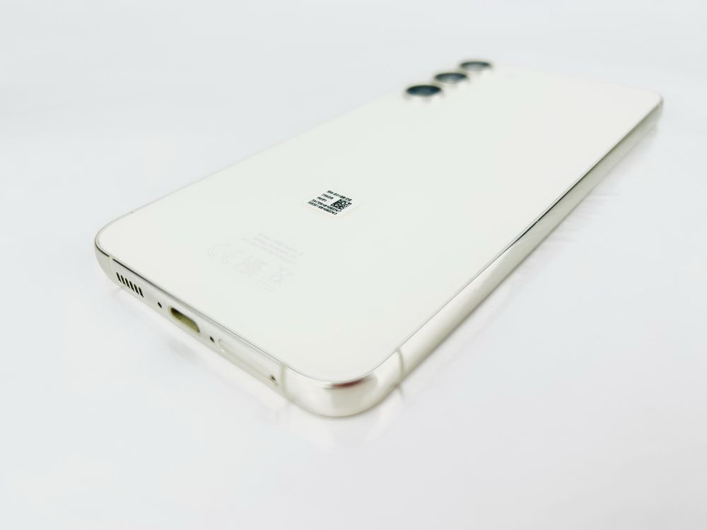 Samsung Galaxy S23 Plus 256GB 8RAM Cream Перфектен! Гаранция!