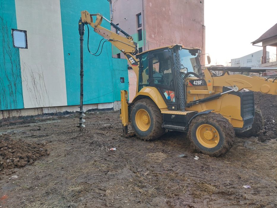 De inchiriat Vola Excavator Buldoexcavator Autobasculante 8x4