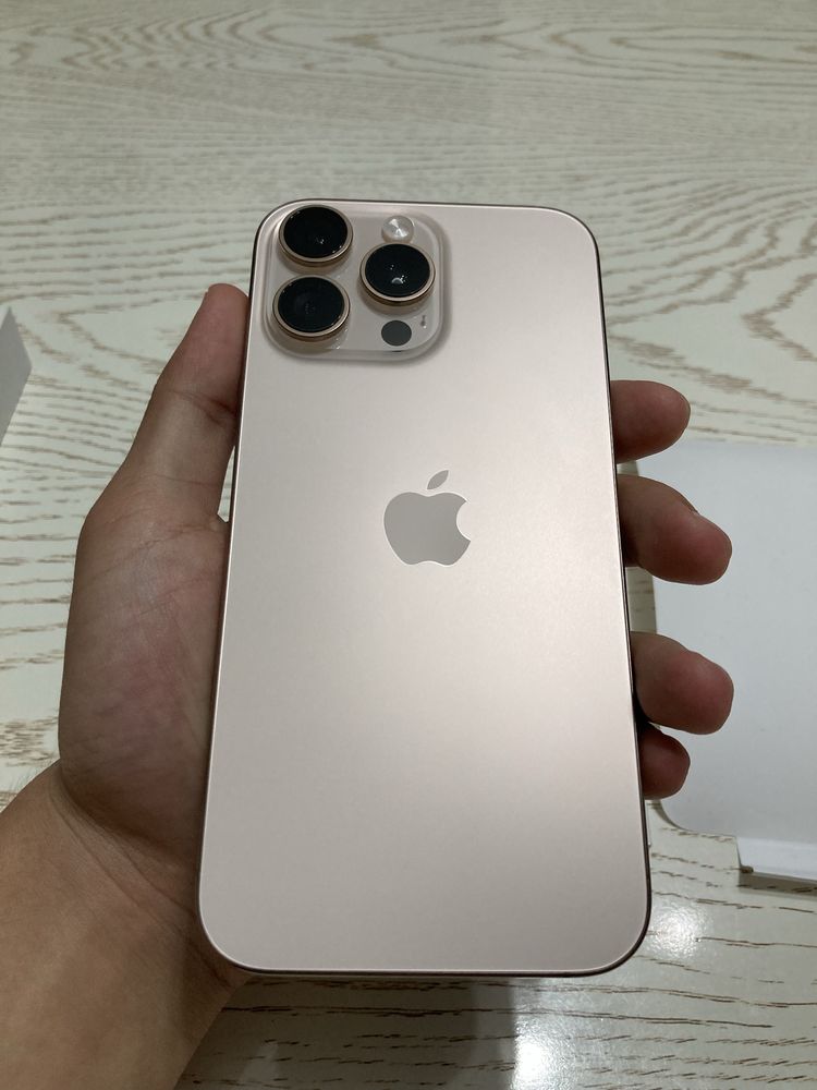 iPhone 16 Pro Max 256gb / Desert Titanium