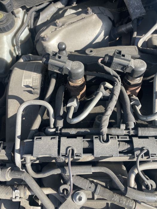 Vand injectoare wv pasaat b7 1.6 cayc