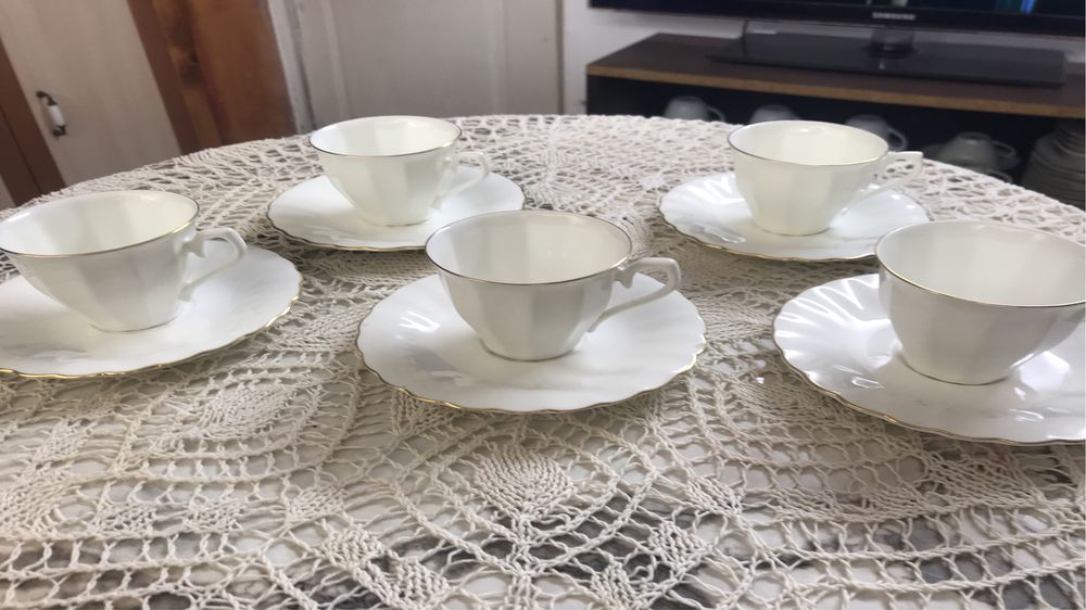 Чинии,супник без капак,супници и салатери от соца