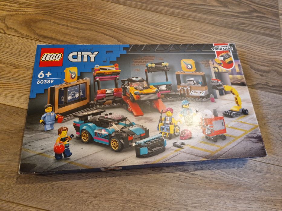 LEGO® City - Service pentru personalizarea masinilor 60389, 507 piese