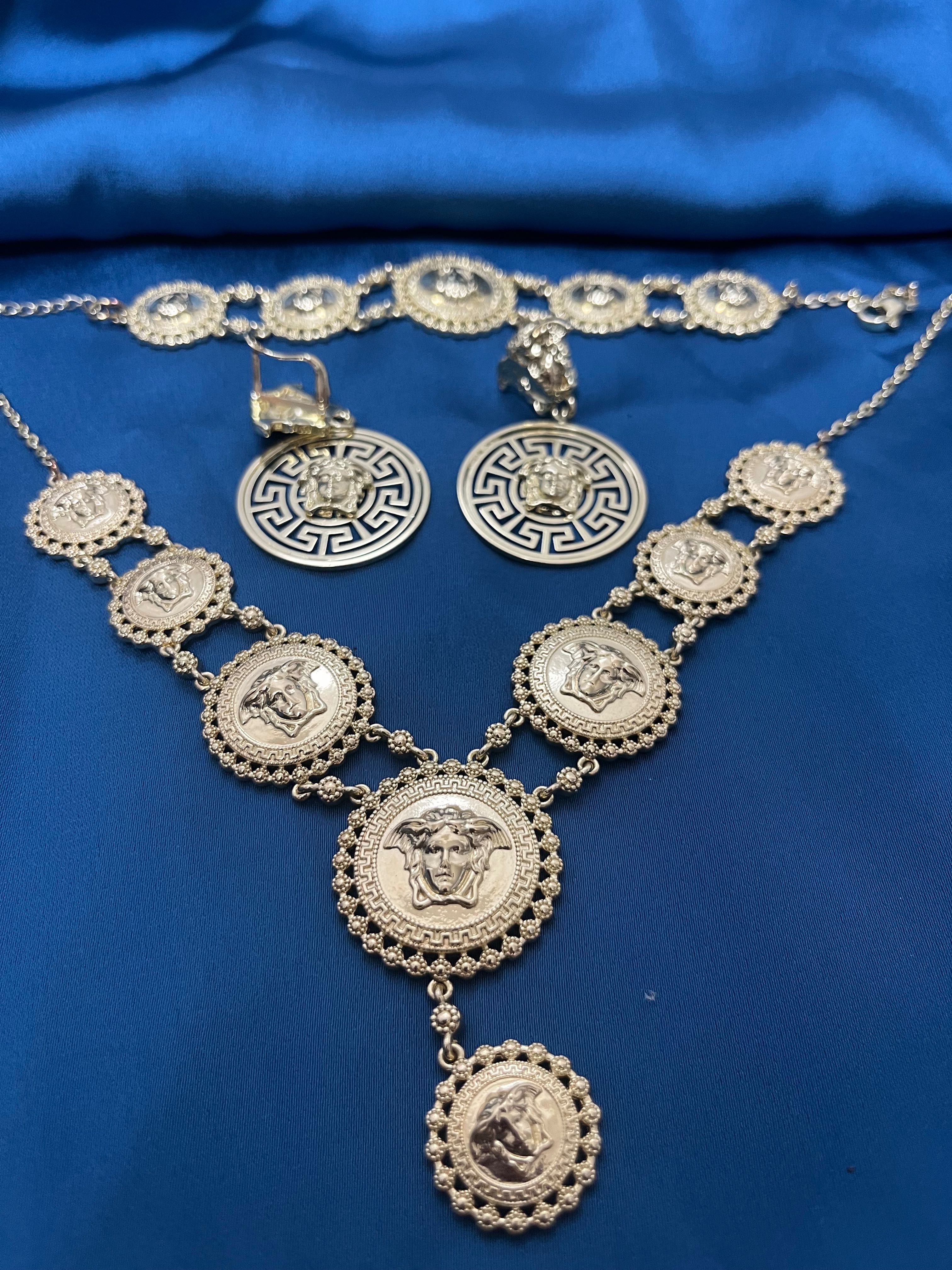 Set Versace placat cu aur de 18k