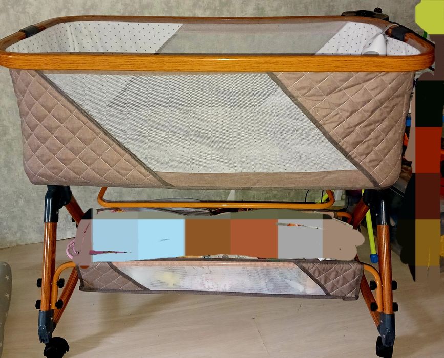 Манеж-кровать для малышей