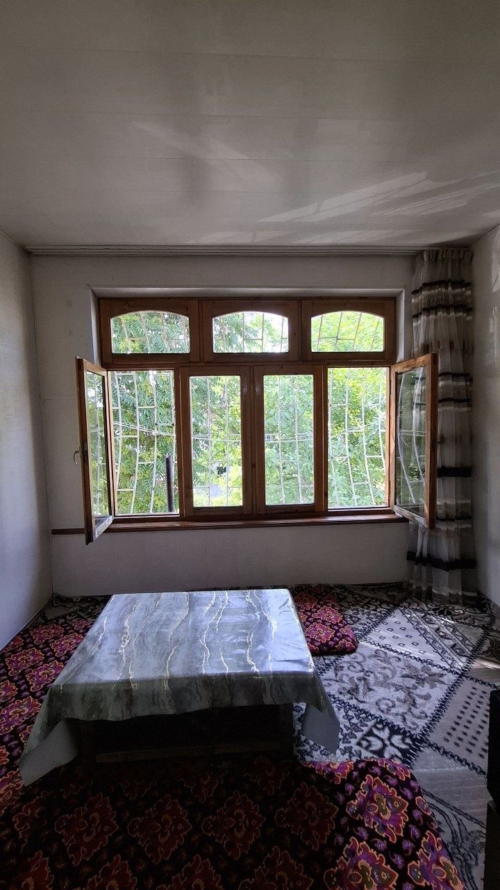 Қибрай тумани, Юкори-йуз кучаси 
Ориентир: ТТЗ автостанция, Саниф