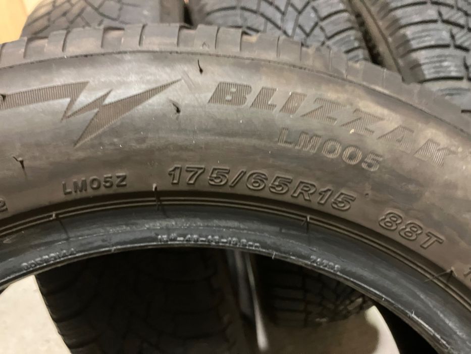 Зимни гуми Bridgestone, 175/65 R15, дот 27/22година, от хонда джаз