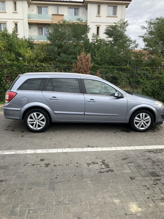 Opel Astra H intretinut 1.7 CDTI 125 CP