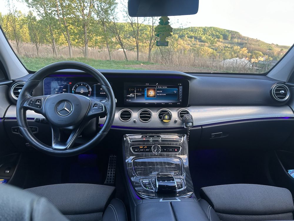 Mercedes  E 200 D