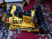 Lego Buldozer CAT D11 42131