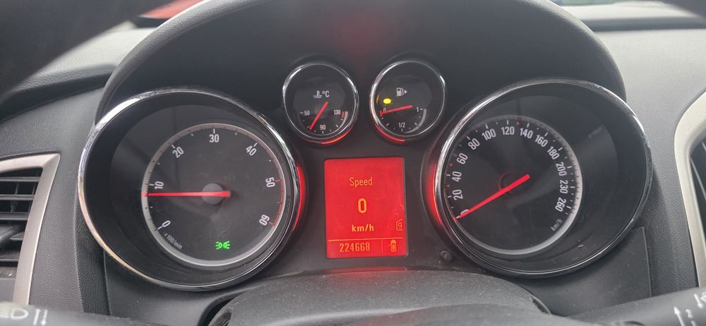 Opel astra j proprietar