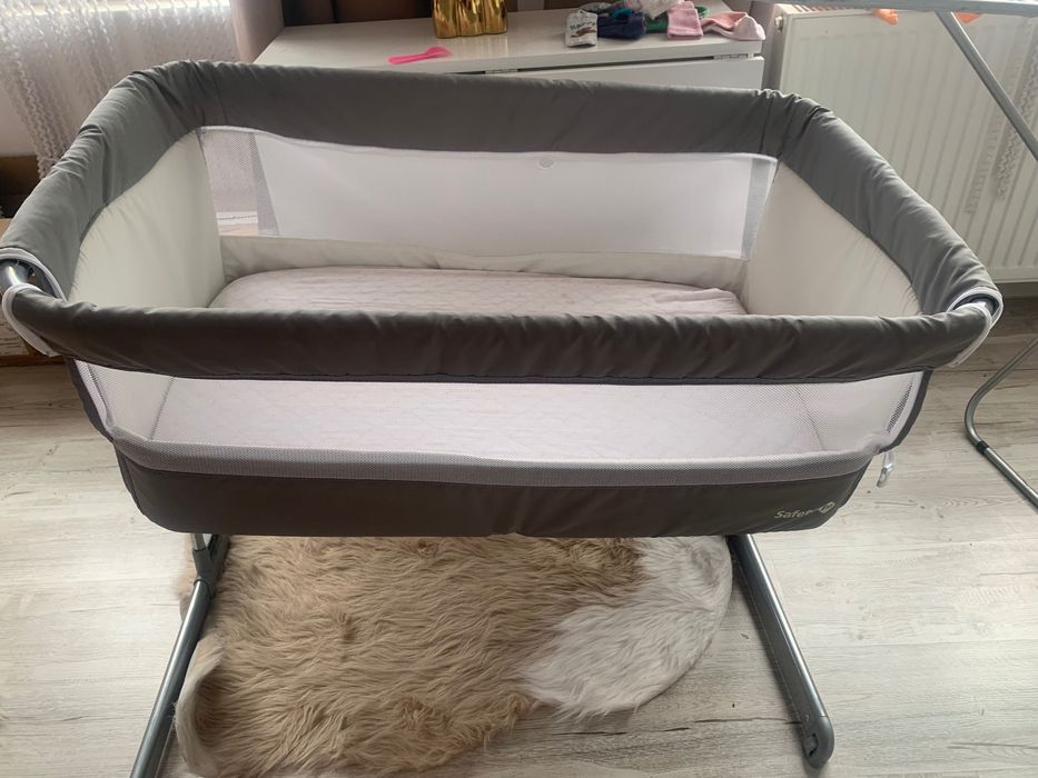 Pat bebeluș care se poate lipii de patul matrimonial