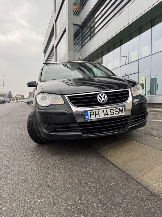 Volkswagen Touran 1.9 TDI, 2009. Webasto. Dublu climatronic. 2 chei