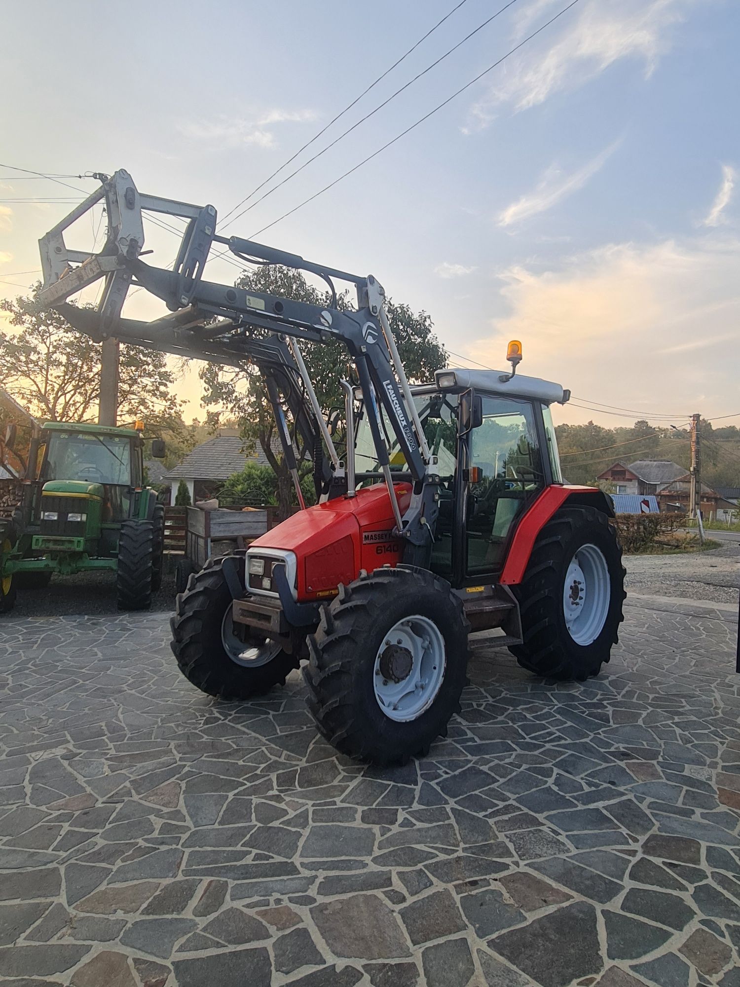 Tractor Massey Ferguson 6140 cu incarcator frontal