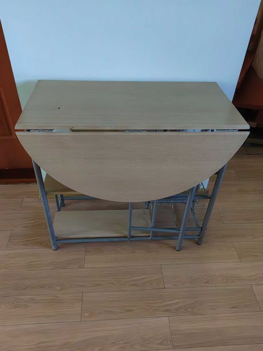 Стол для кухни с полками