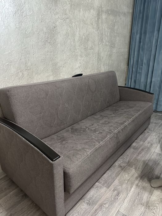 Продам диван в хорошем состоянии