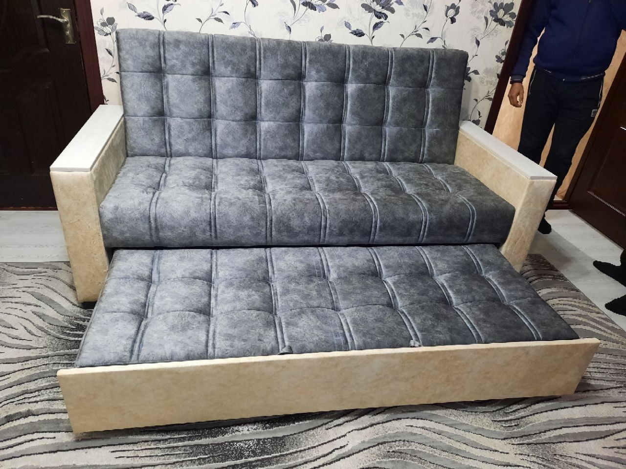Divan raskladnoy temir kushetkali