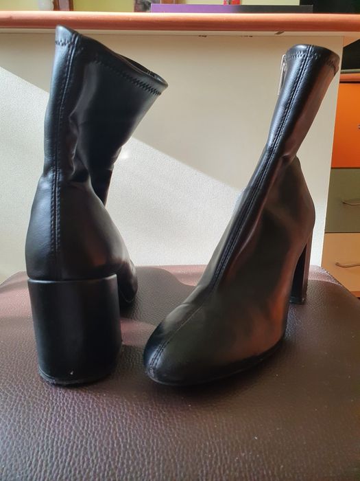 Ghete cu toc pătrat