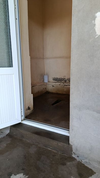 Yer sotiladi Nazarbek Tarnovda 2.2 sotix fasad  10*22 metr
