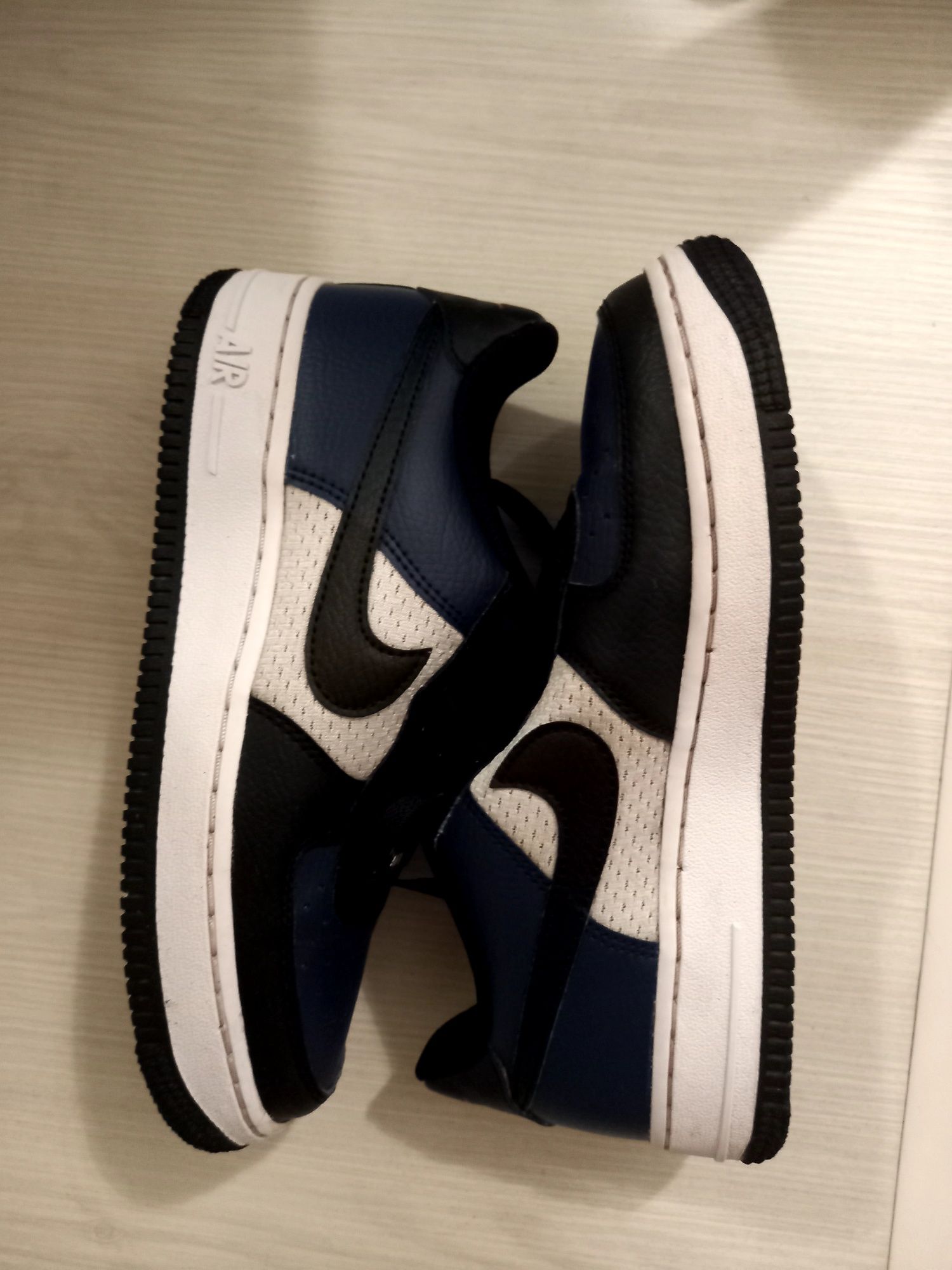 NIKE Air Force 1