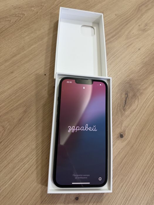 Iphone 13,128 GB -Топ състояние + 5 кейса и протекция за камерата