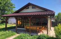 Casa modulara și garaje auto din structura metalica si panou sandwich